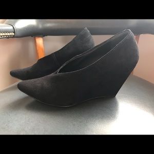 Anthropologie Pied Juste Navette Black Suede Wedge